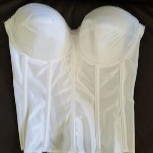 Brassiere/Boustierre